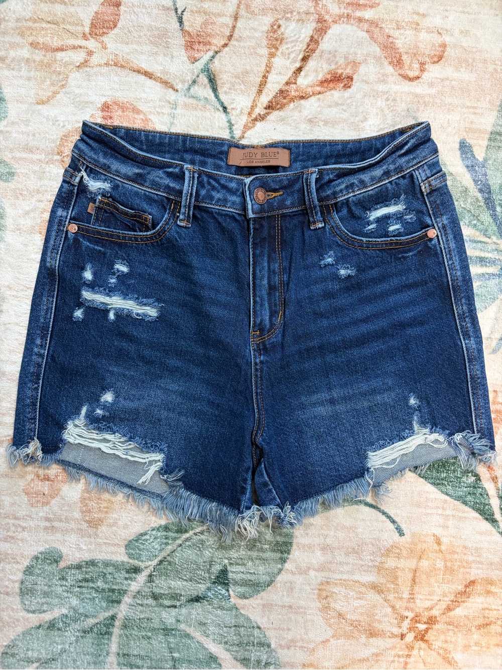 Judy Blue Medium Blue Distressed High-Rise Denim Shorts Large
